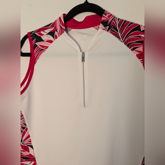 Tail Women's Novelist Floral Sleeveless Too Ladies Sz L Golf 1/4 Zip White EUC - Picture 5 of 13